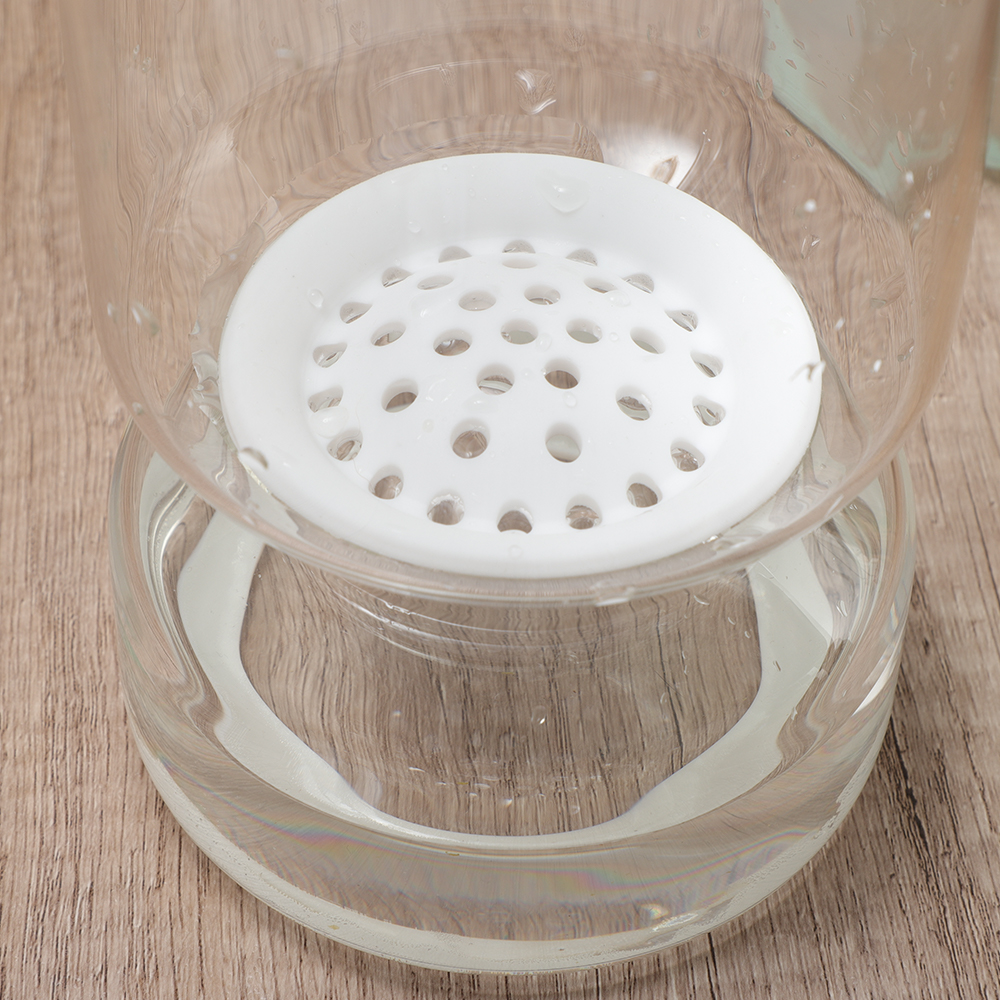 Einmachglas mit zwei Deckeln