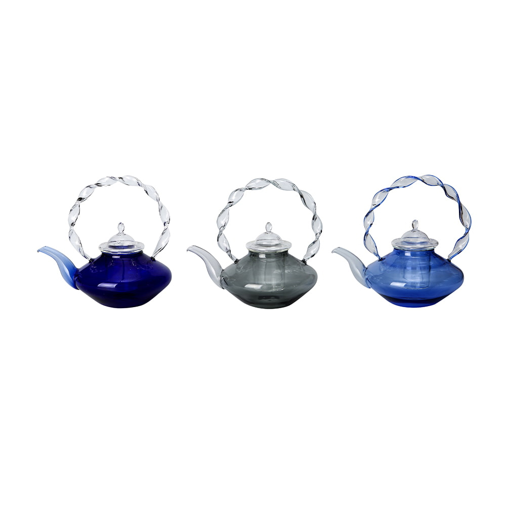 Farbige Teekanne aus Borosilikatglas mit gedrehtem Glasgriff